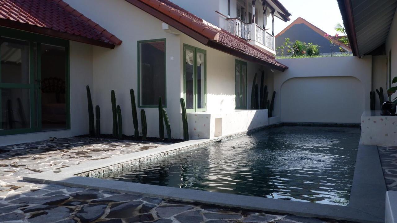 Happy Together By Kresna Hospitality Seminyak Exterior foto